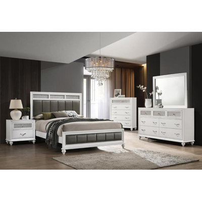 Kilwin Upholstered Standard 4 Piece Bedroom Set by Rosdorf Park