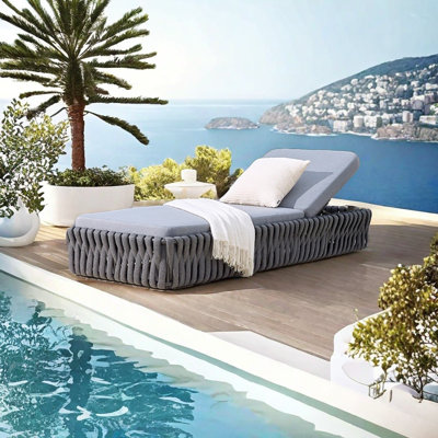Resort-Style Outdoor Rope Lounge Chair Outdoor Wicker Chaise Lounge