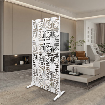 Outdoor Privacy Fence Screen (Geometric Flower Shape) by FRONG