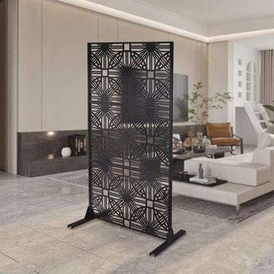 Outdoor Privacy Fence Screen (Geometric Flower Shape) by FRONG
