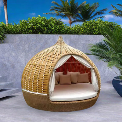 Leisure Rattan Patio Daybed 82.68