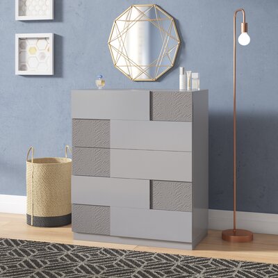 Lyset 5 Drawer Chest by Latitude Run