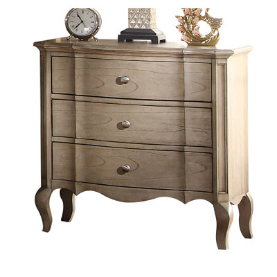 Feinstein 3 - Drawer Bachelor