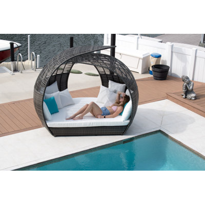 Banyan 185.42Cm Wide Outdoor Patio Daybed with Cushions by Panama Jack Outdoor
