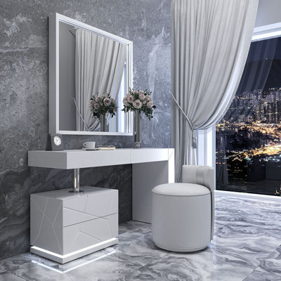 Loughran Vanity Set with Stool and Mirror by Everly Quinn