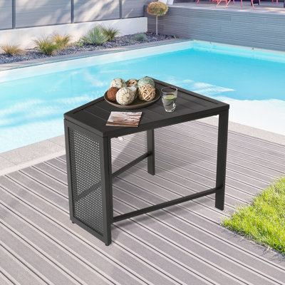 Ahsha Metal Side Table by Latitude Run