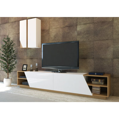 Hillegier Entertainment Center for TVs up to 55" by East Urban Home