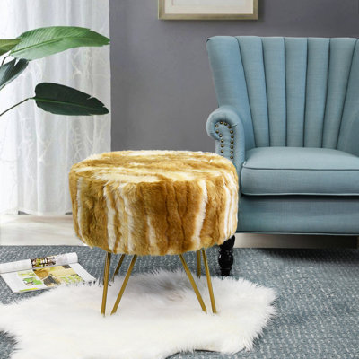 Markie Everly Quinn Round Faux Fur Ottoman by Everly Quinn