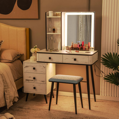 Vanity by Gracie Oaks