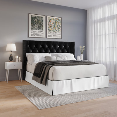 Classic Upholstered Bed with 2 Nightstands In Velvet by House of Hampton