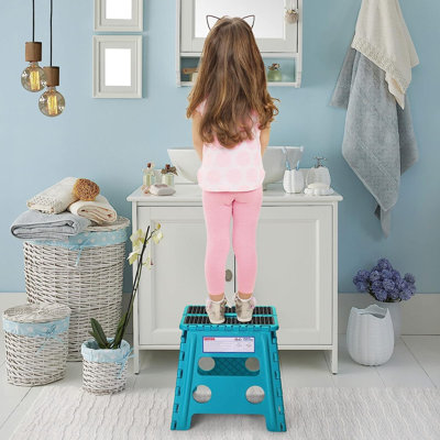 Mehl Step Stool by Isabelle & Max