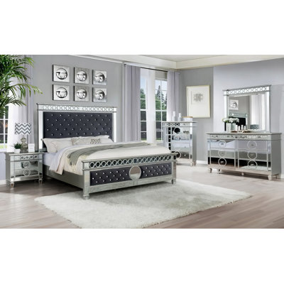 Iskander 4 Piece Bedroom Set by Rosdorf Park