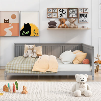 Corner Daybed by Lark Manor