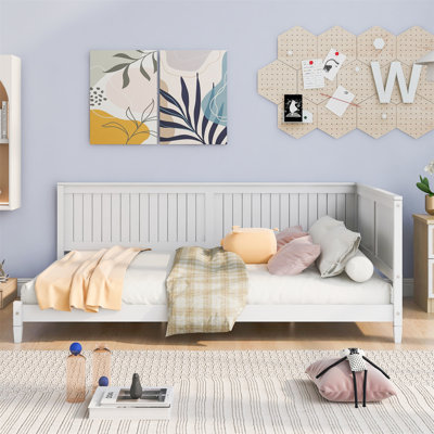 Corner Daybed by Lark Manor