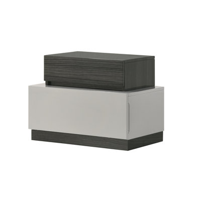 Cube Ns by Ivy Bronx