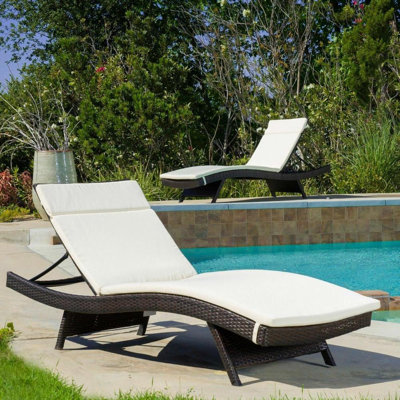 (2PCS) Outdoor Chaise Lounge Cushion (Without Chaise Lounge) by Latitude Run