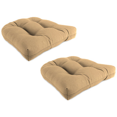 18" x 18" Contoured Outdoor Wicker Seat Cushion (Set of 2) by Red Barrel Studio