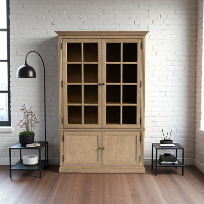 Classic American country style bookcase