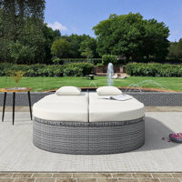 Outdoor Sun Bed Patio 2-Person Daybed by Latitude Run