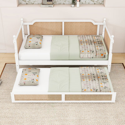 Wood Daybed with Trundle