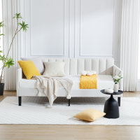 Eleanor  Velvet Upholstered Daybed by Latitude Run